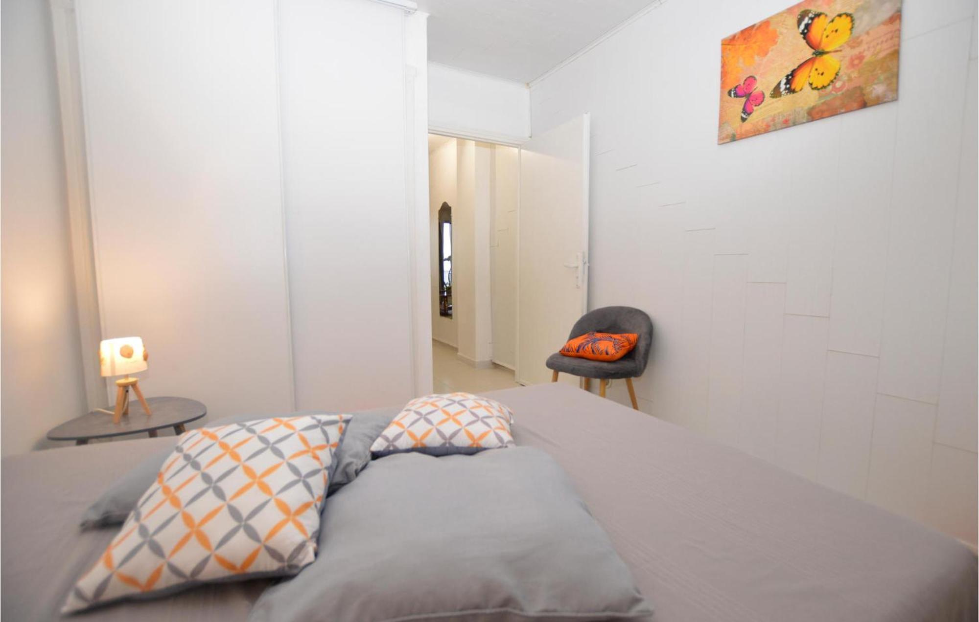 Cozy Apartment In Propriano With Kitchen Bagian luar foto